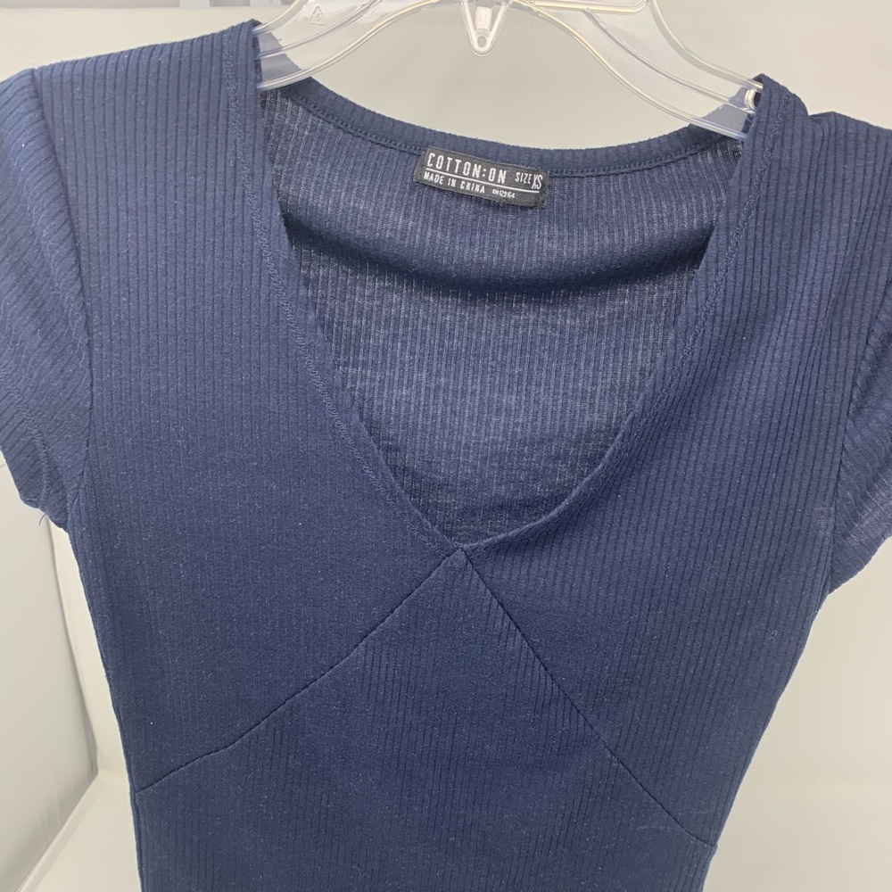 Cotton on Dark blue crop top size XS low v-neck